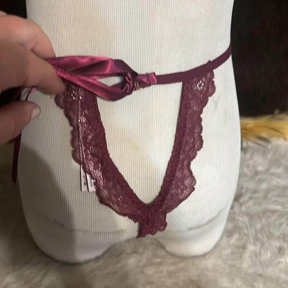 Victoria’s Secret lingerie M (2800)  NWOT